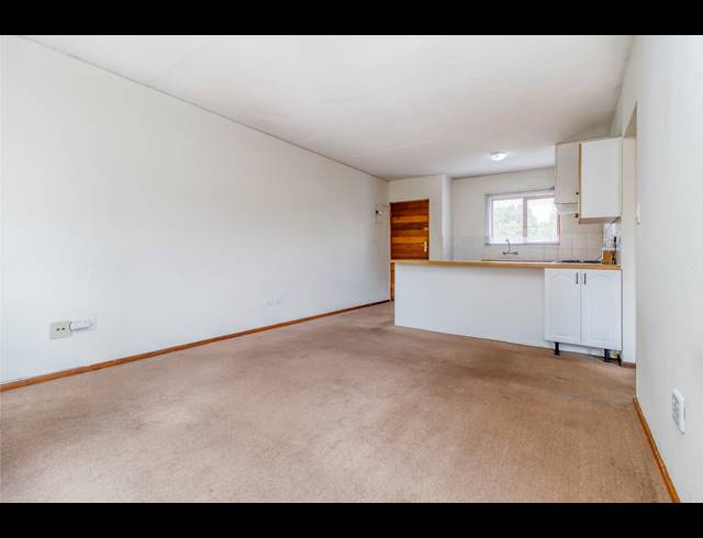 1 BEDROOM APARTMENT TO LET IN WELTEVREDEN PARK